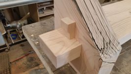 Tenon with wedge